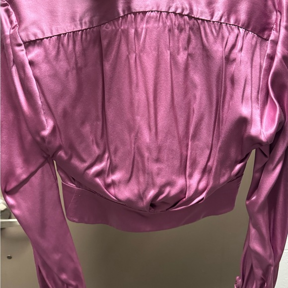 Pink Satin button crop top - Picture 5 of 5